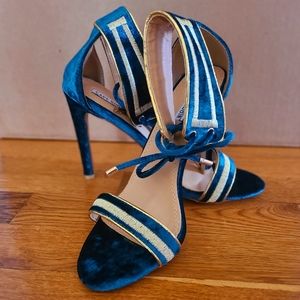 Cape Robbin Velvet Pumps